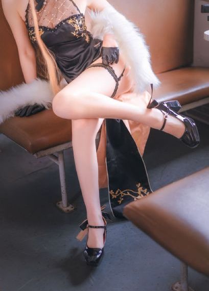 亲吻揉胸摸下面的时候视频_BT种子下载