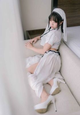老王咬着小娇乳h边走边欢_BD国语电影在线看